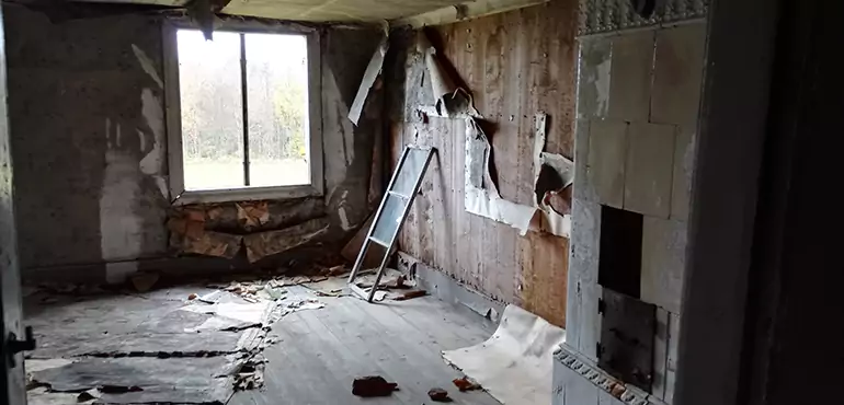 Why Selling a Distressed House Through Traditional Methods Fails in Reno